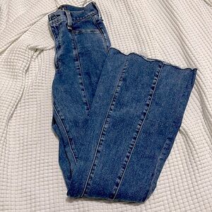 NWT- Abercrombie & Fitch - 24/00s. Ultra High Rise Flare